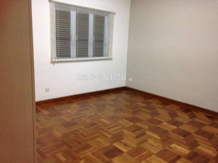 Highland Road (D19), Terrace #128356092